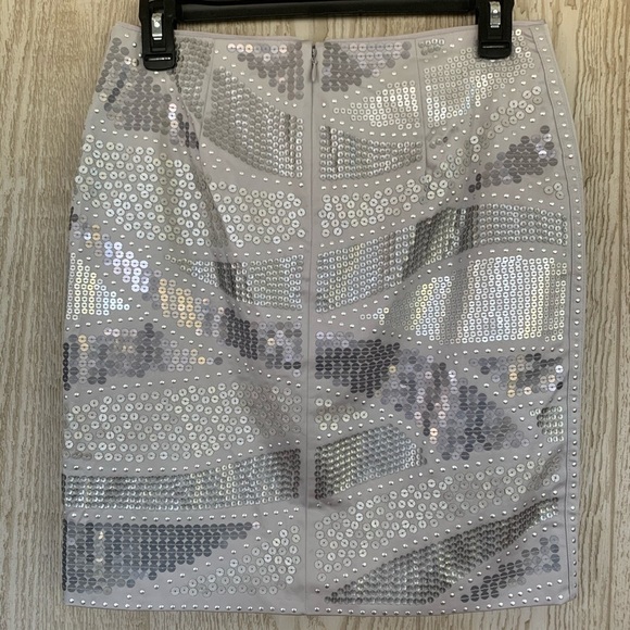 WHITE HOUSE BLACK MARKET Gray Sequin Skirt - Picture 3 of 6
